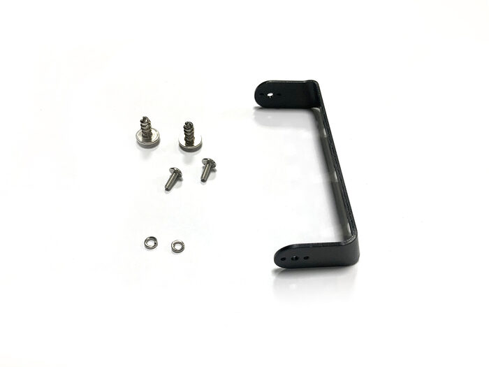 Metal_brakets_with_screws.jpeg